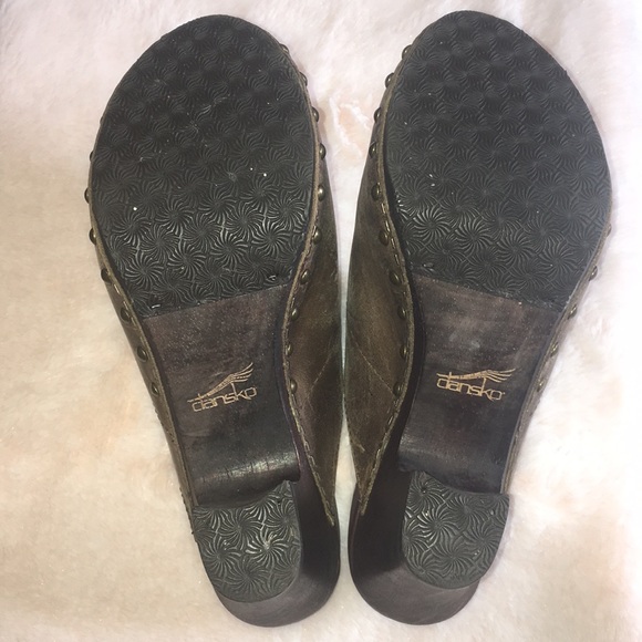 Dansko Brown Distressed Clogs Mules Heels - Picture 9 of 11